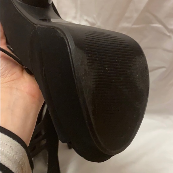 Deb High Heels - Picture 7 of 7